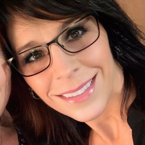 Meet your Posher, Sue - Picture 1 of 1